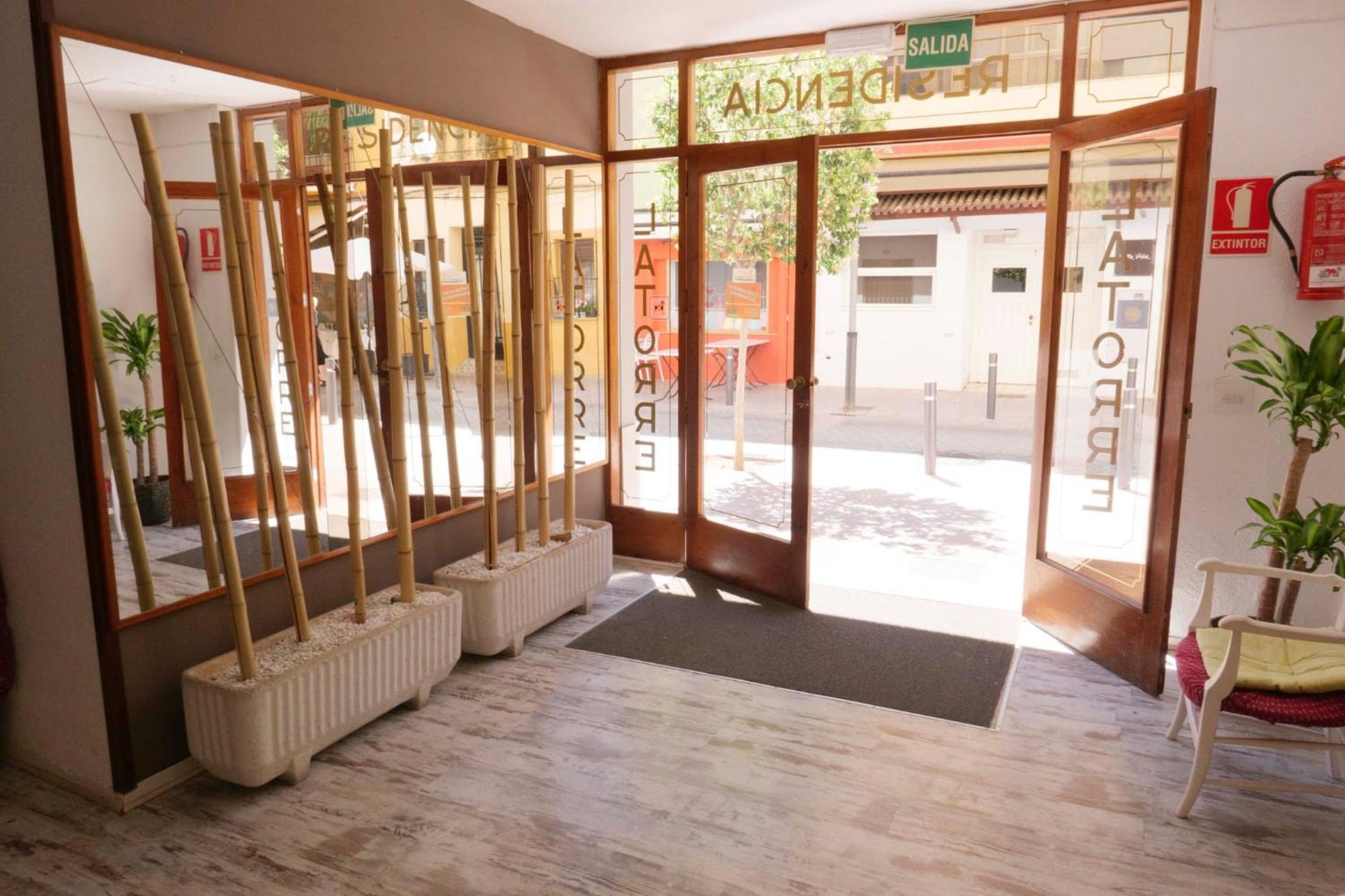 Hostal La Torre Benicassim Bagian luar foto